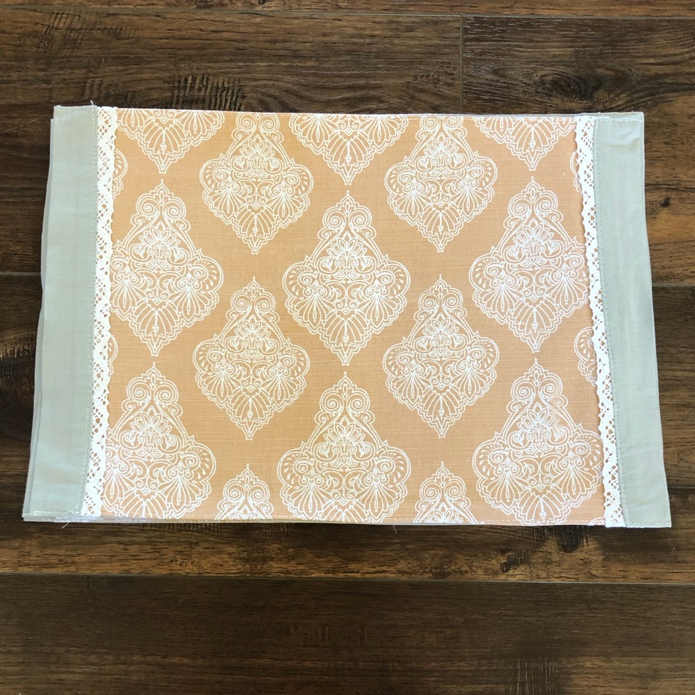 Set of 4 Gray Coral Peach Placemats New w/out Tags